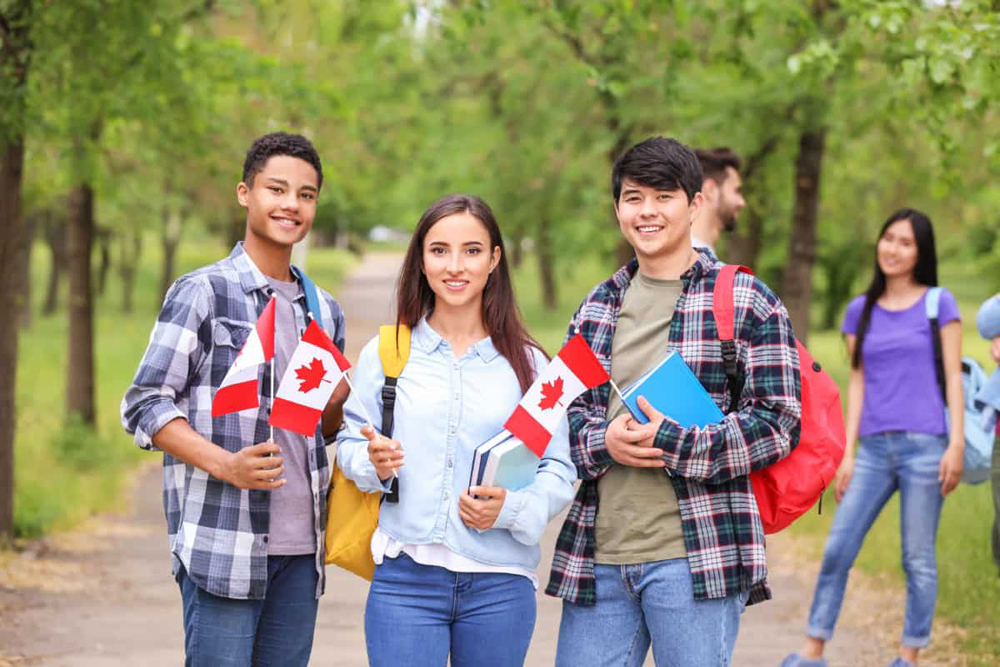 Du học Canada cần bao nhiêu tiền?